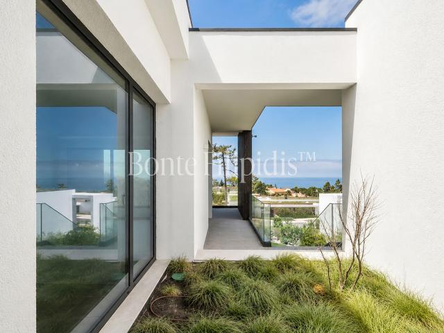 Moradia T5 com piscina no Ocean Edge, Colares
