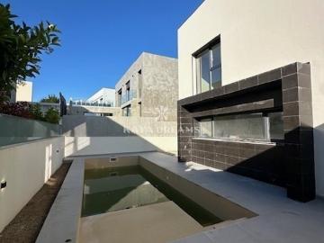 Moradia T5 com Piscina Nova a Estrear em Torres Vedras