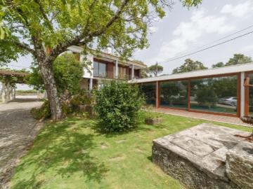 Moradia T5 com Piscina coberta