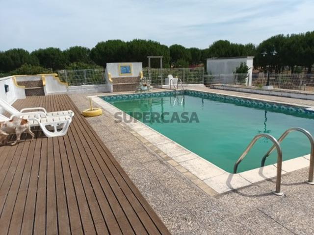 Moradia T5 com Piscina| Coruche| Santarem