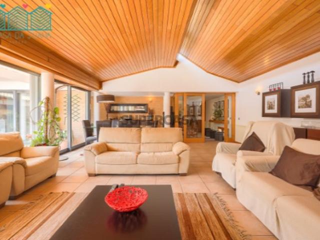 Moradia T5 com piscina e espaço exterior em Aradas
