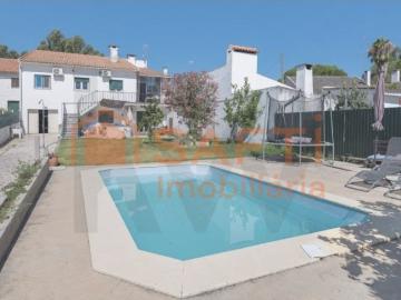 Moradia T6 com Garagem e piscina 0m² Riachos