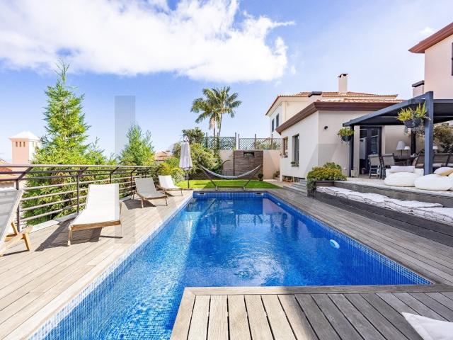Moradia T5 com Piscina, Jardim e Garagem | São Martinho 435m² São Martinho