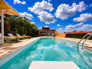 MORADIA T5 COM PISCINA, JARDIM, SALA DE JOGOS E VISTA PANORÂMICA PARA O CASTELO | MONTEMOR O VELHO