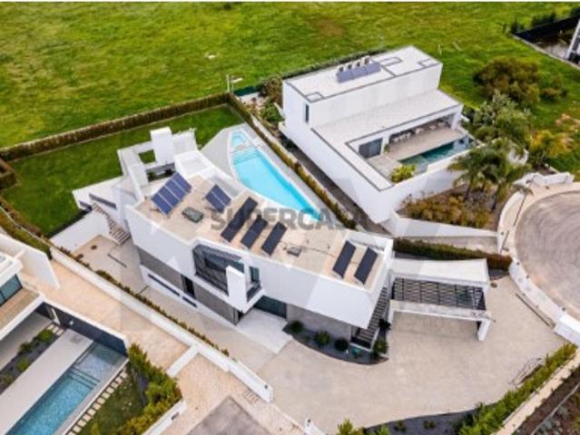 Moradia T5 Contemporânea com Domótica Total e Piscina | Vilamoura