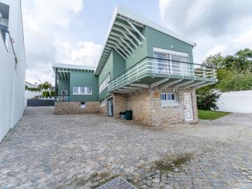 Moradia T5 contemporânea com vista para o Mosteiro 0m² Alcobaça