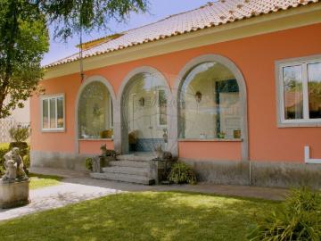 Moradia T5 de luxo à venda em Sintra