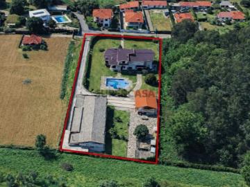Moradia T5 de Luxo em Famalicão