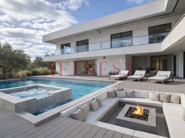 Moradia T5 de Luxo Vila Alegre, Fernão Ferro A casa onde. 355m² Fernão Ferro