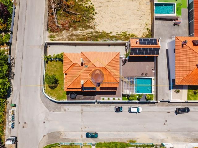 MORADIA T5 DE PRESTÍGIO COM PISCINA, JACUZZI E 4 SUITES | SEIÇA