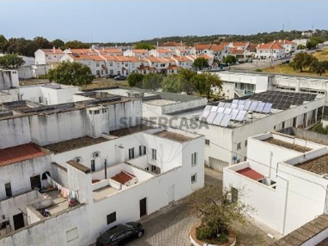 Moradia T5 em Malagueira e Horta das Figueiras