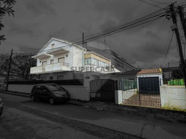 Moradia T5 em Malagueira e Horta das Figueiras