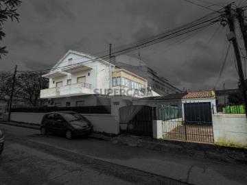 Moradia T5 em Malagueira e Horta das Figueiras