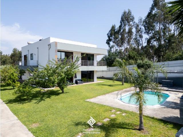 Moradia T5 em Oliveira de Azeméis 285m² São Roque