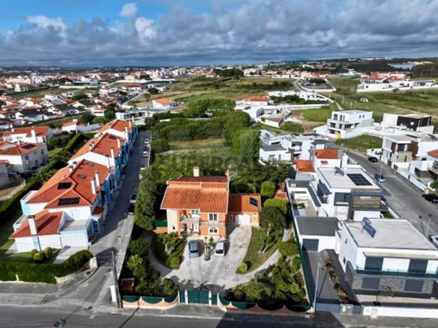 Moradia T5 em A dos Cunhados