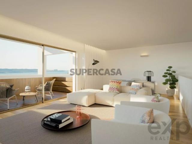 Moradia T5 em Alcântara