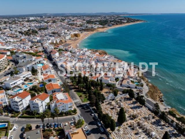 Moradia T5 em Albufeira e Olhos de Água