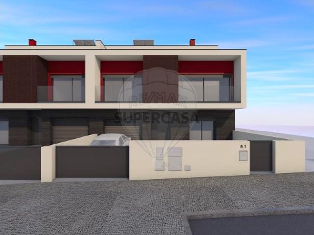 Moradia T5 em Alhos Vedros