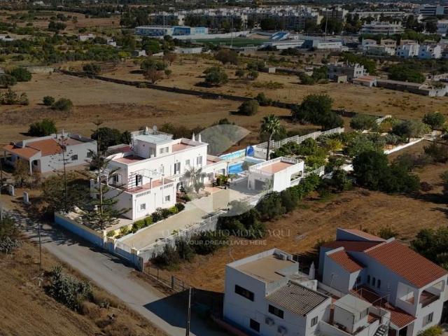 Moradia T5 em Belmonte Olhão 198m² Pechão