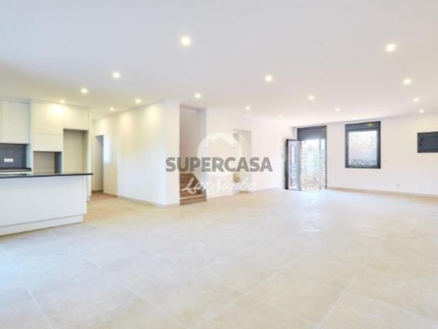 Moradia T5 em Custóias