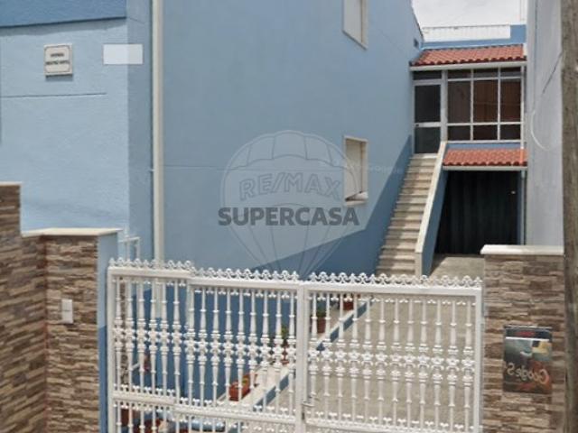 Moradia T5 em Camarate, Unhos e Apelação
