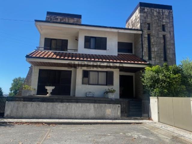 Moradia T5 em Ermesinde