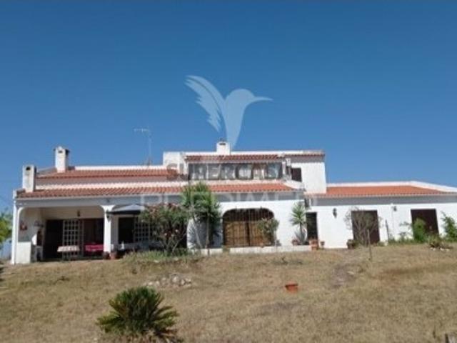 Moradia T5 em Espírito Santo, Nossa Senhora da Graça e São Simão