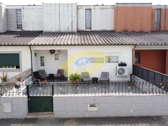 Moradia T5 em Felgueiras no centro da cidade