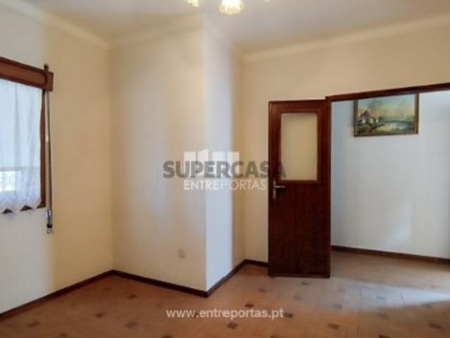 Moradia T5 em Junqueira