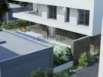 Moradia T5 em Loures
