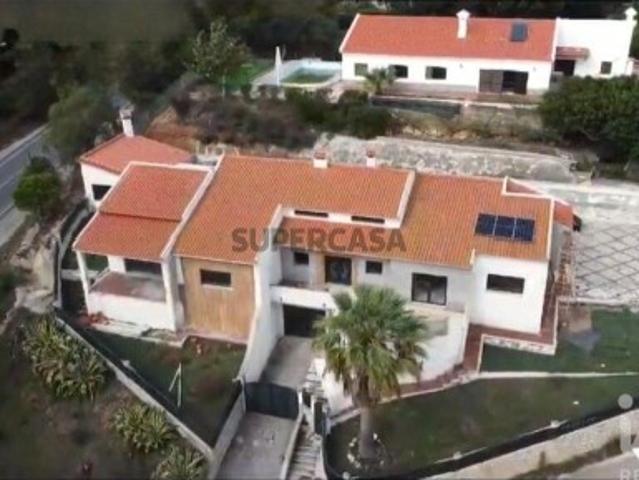 Moradia isolada T5 em Palmela de 351,35 m²