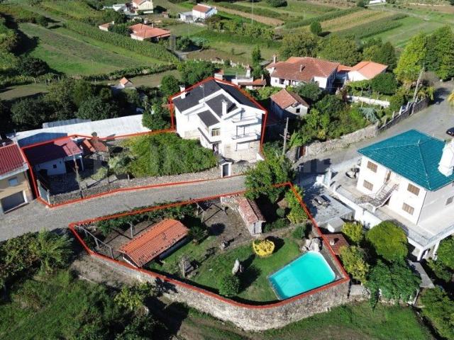 Moradia T5 em Pedra com Piscina e Espigueiro 0m² Venade e Azevedo