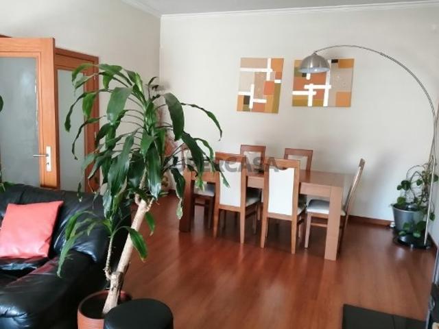 Moradia T5 em Rebordosa