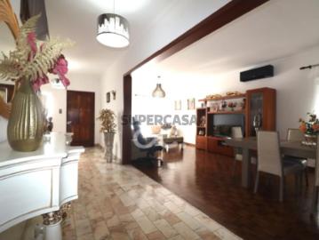 Moradia T5 em Ribeira Seca