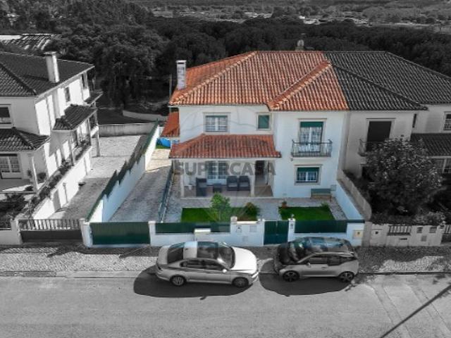Moradia T5 em Rio Maior