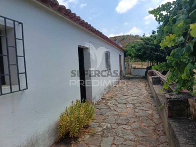 Moradia T5 em São Barnabé