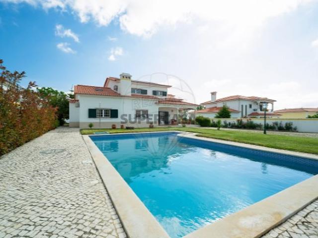 Moradia T5 em São João Baptista e Santa Maria dos Olivais