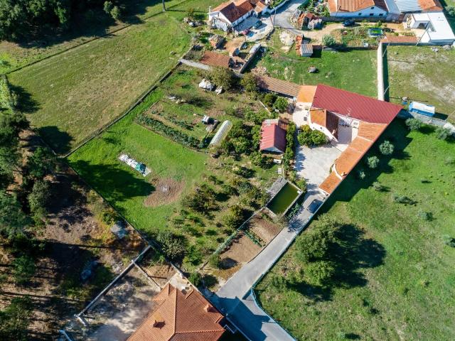 Moradia T5 em São Jorge, Porto de Mós 518m² Calvaria De Cima