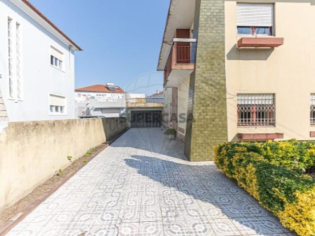 Moradia T5 em São Mamede de Infesta