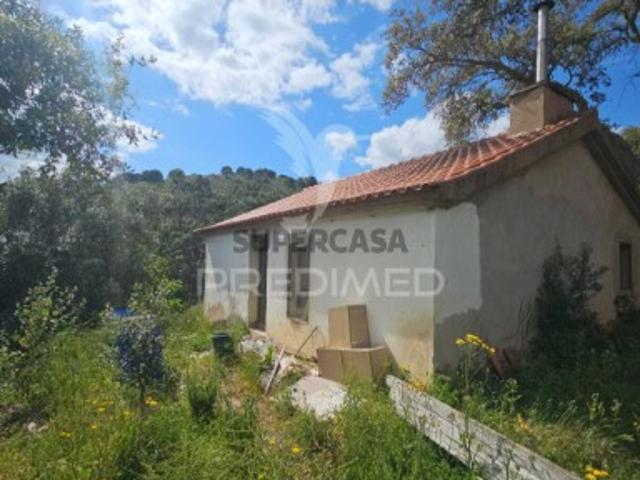 Quintas e casas rústicas T2 em São Marcos da Serra