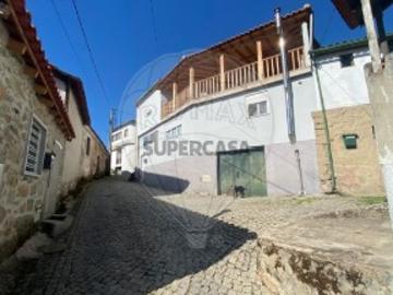 Moradia T5 em Santa Valha