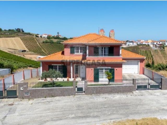 Moradia T5 em Ventosa