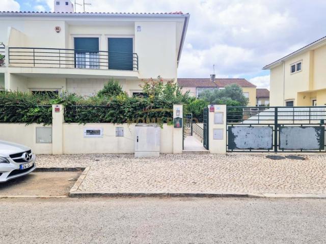 Moradia T5 em Vialonga, Vila Franca de Xira