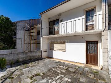 Moradia T5 Habitação ou investimento