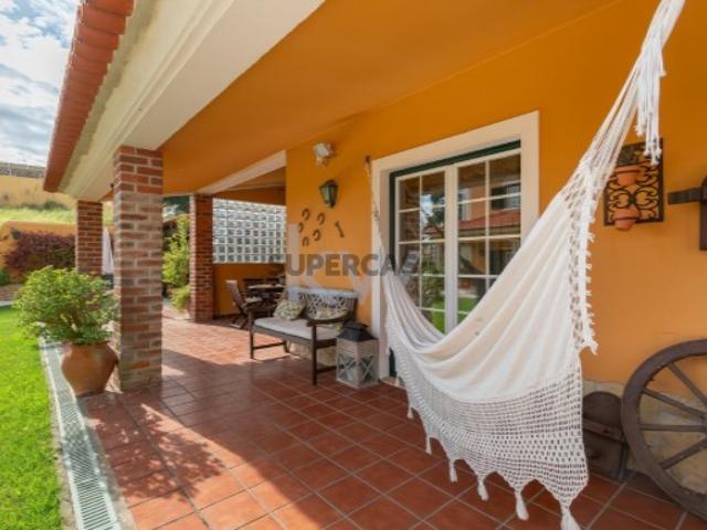 Moradia T5 inserida num lote de 1.011m2 | Quinta do Fez Turcifal