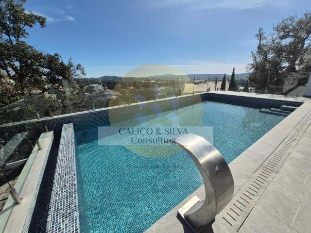 Moradia T5 luxo c/ piscina aquecida e elevador | S. Brás Alportel