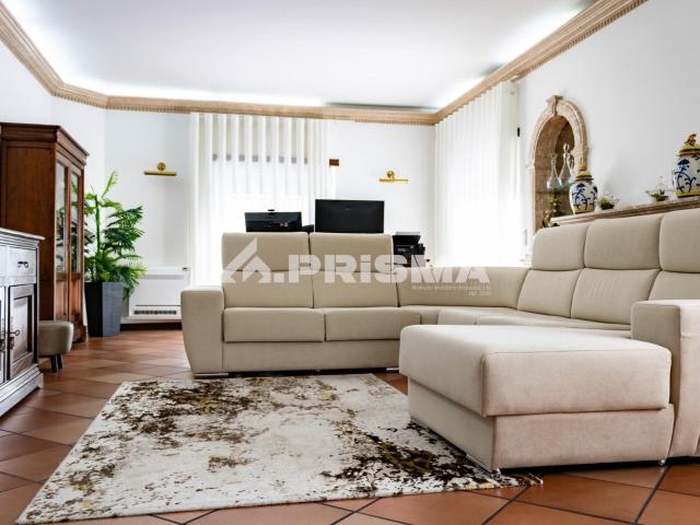 Moradia T5 para Venda em C. Branco 265m² Castelo Branco