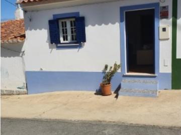 Moradia T5 perto de Mértola com recheio