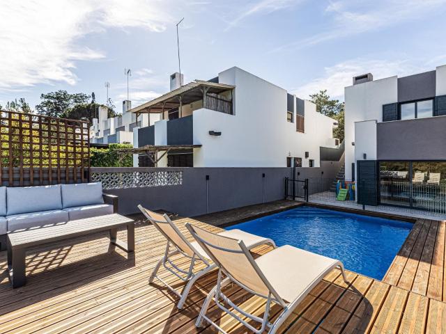 Moradia T5 situada em Santa Eulália Albufeira, uma zona tr. 160m² Albufeira e Olhos de Água