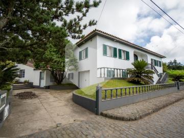 MORADIA T5 + T1 GINETES PONTA DELGADA